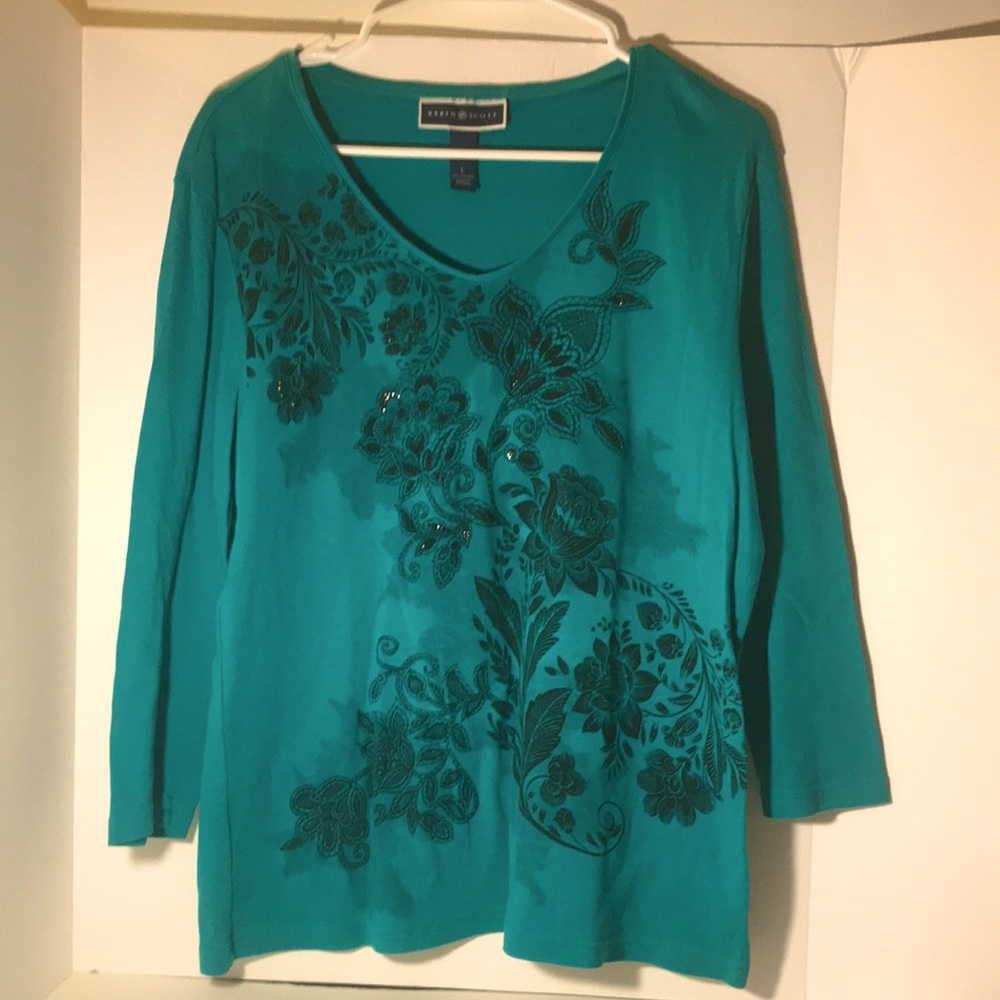 Karen Scott top size L 3/4 sleeves black green blue black flowers sequins
